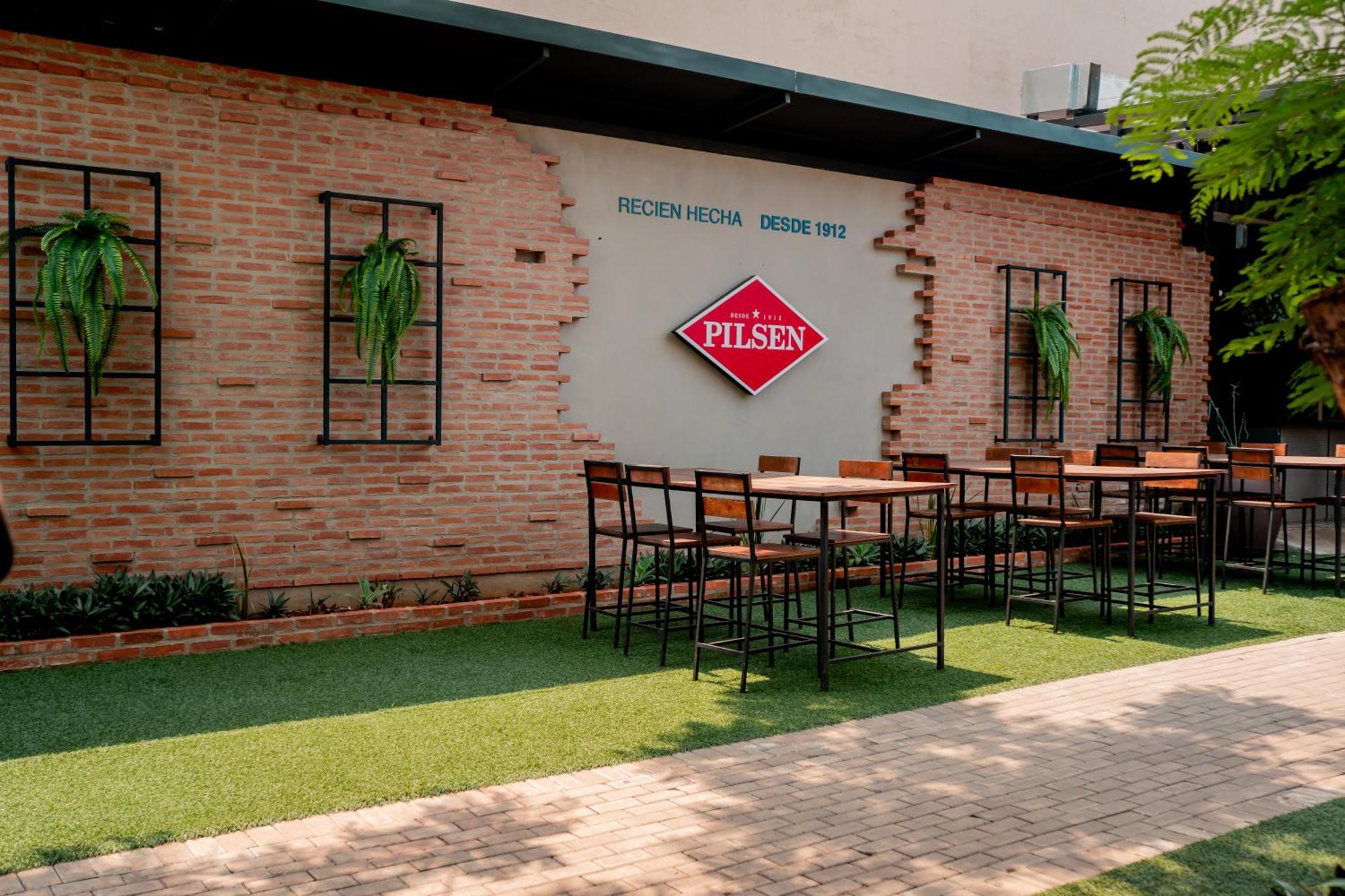 Megal Suites Hotel Ciudad del Este Exterior foto